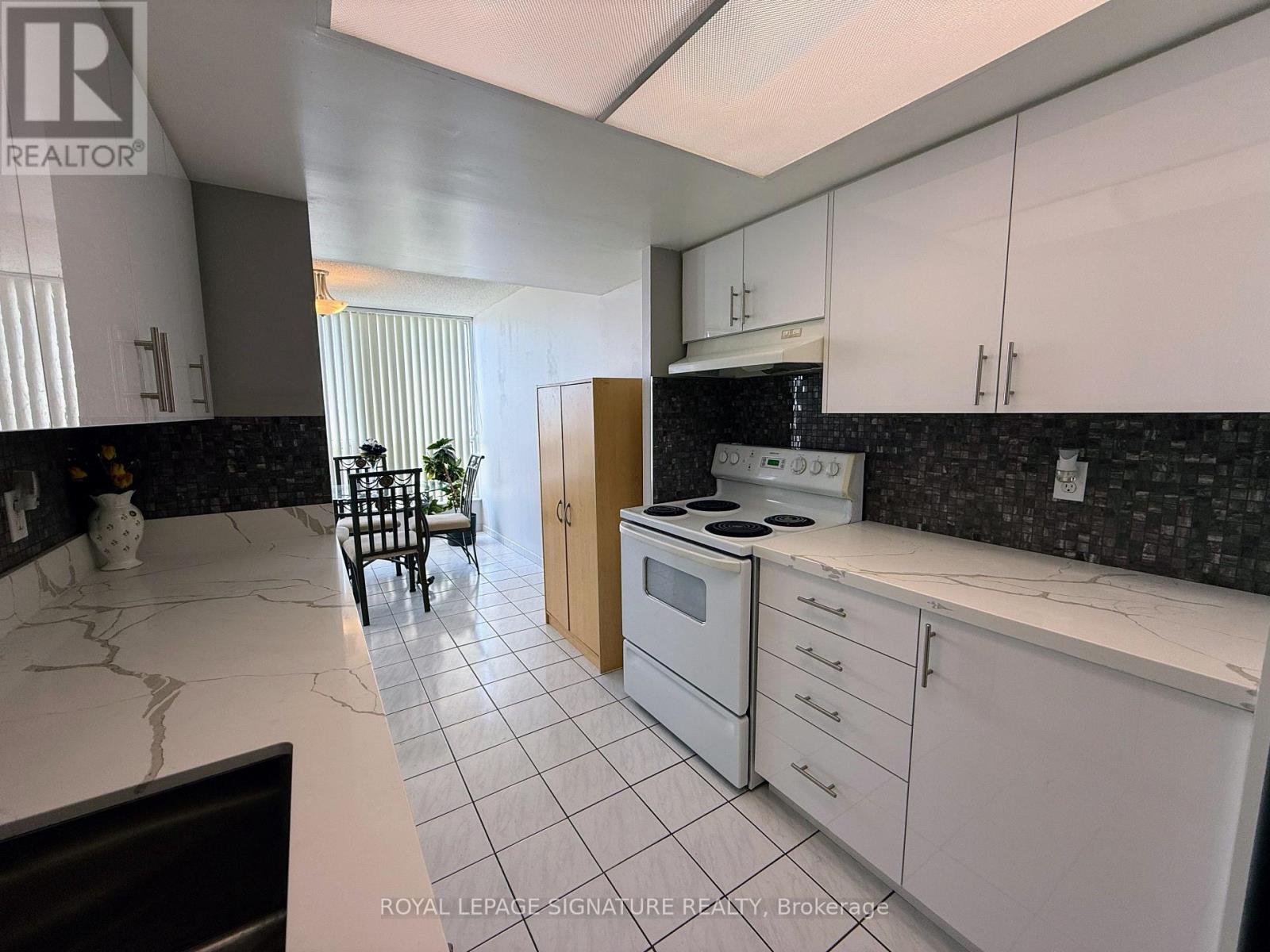 407 - 3 Rowntree Road, Toronto, Ontario  M9V 5G8 - Photo 5 - W13726762