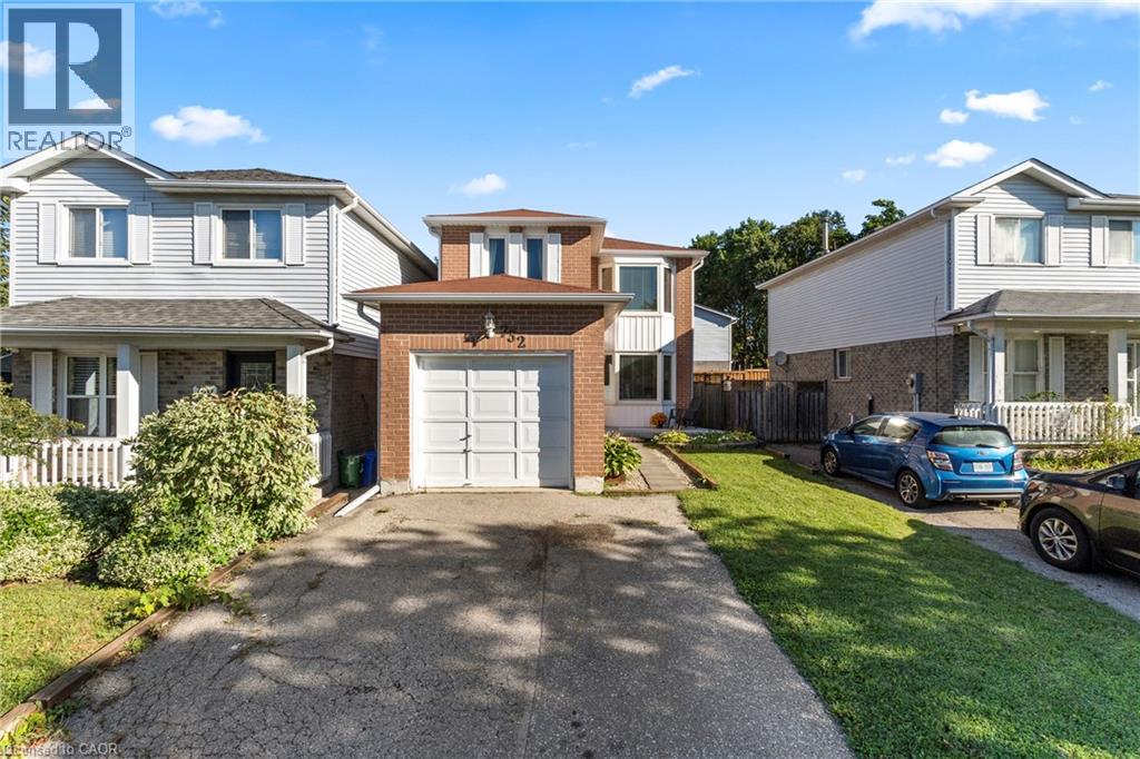 732 BENNETT Crescent, Oshawa, Ontario