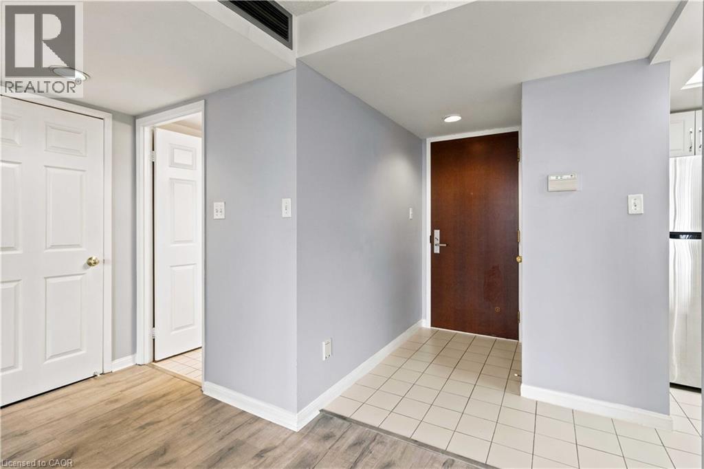 45 Kingsbridge Garden Circle Unit# 901, Mississauga, Ontario  L5R 3K4 - Photo 7 - 40855925