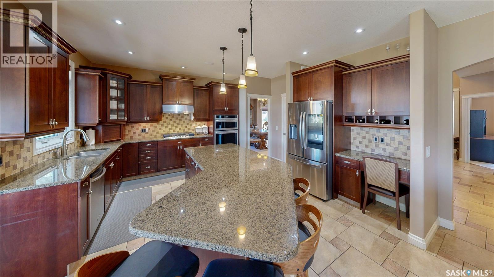8259 Wascana Gardens Point, Regina, Saskatchewan  S4V 1G8 - Photo 14 - SK047026