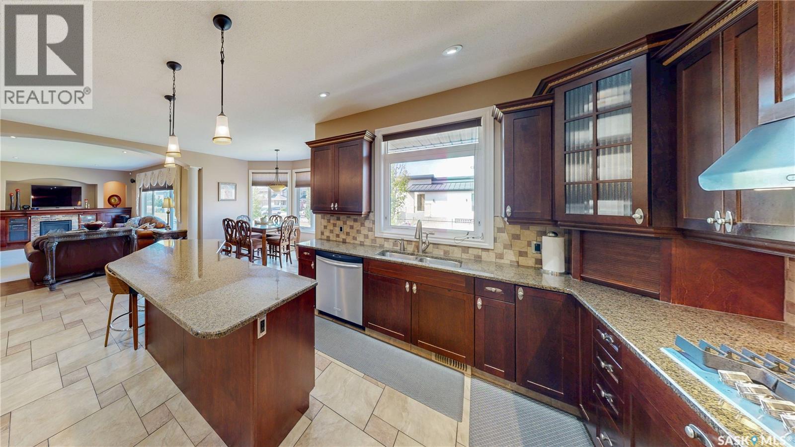 8259 Wascana Gardens Point, Regina, Saskatchewan  S4V 1G8 - Photo 17 - SK047026