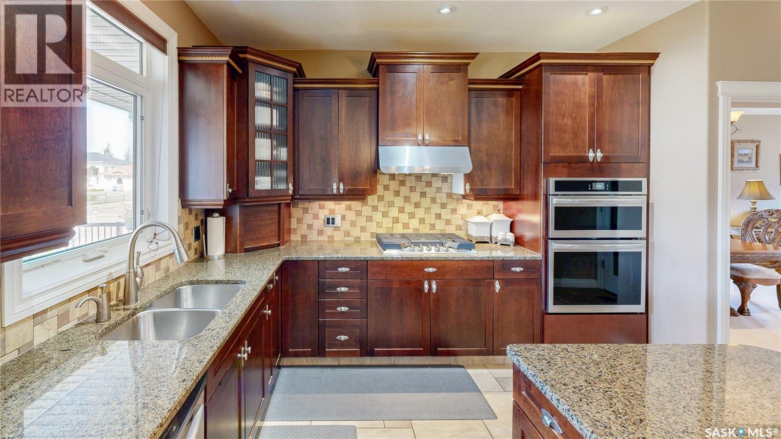 8259 Wascana Gardens Point, Regina, Saskatchewan  S4V 1G8 - Photo 19 - SK047026