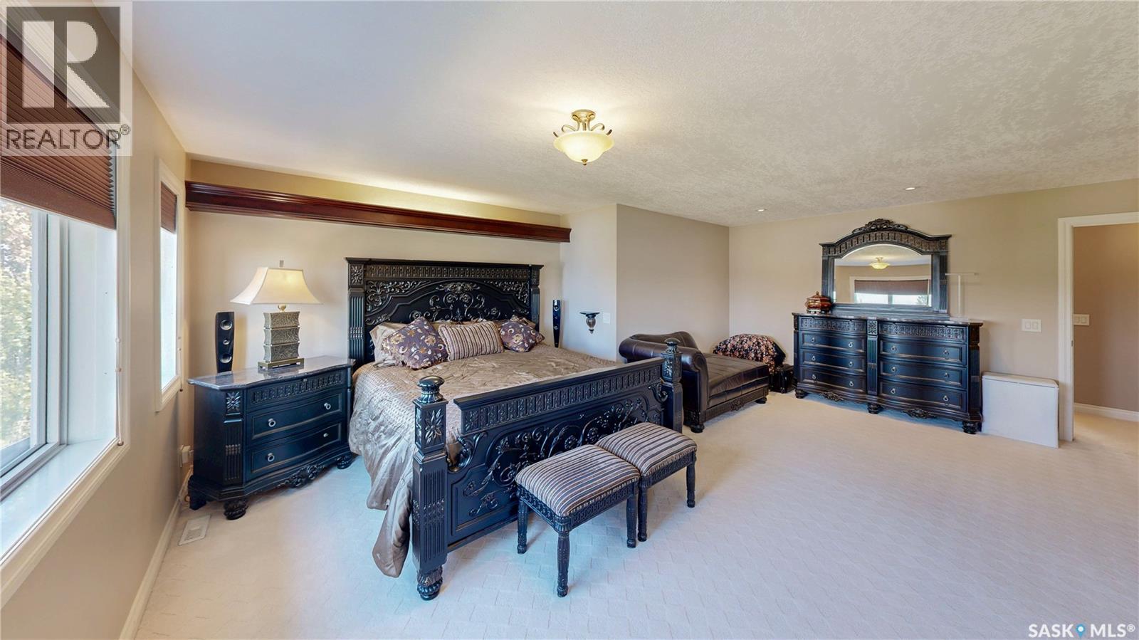 8259 Wascana Gardens Point, Regina, Saskatchewan  S4V 1G8 - Photo 31 - SK047026