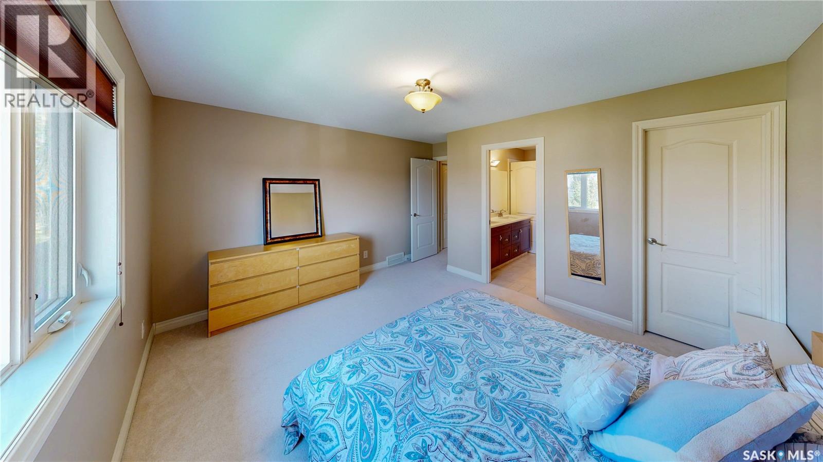 8259 Wascana Gardens Point, Regina, Saskatchewan  S4V 1G8 - Photo 45 - SK047026