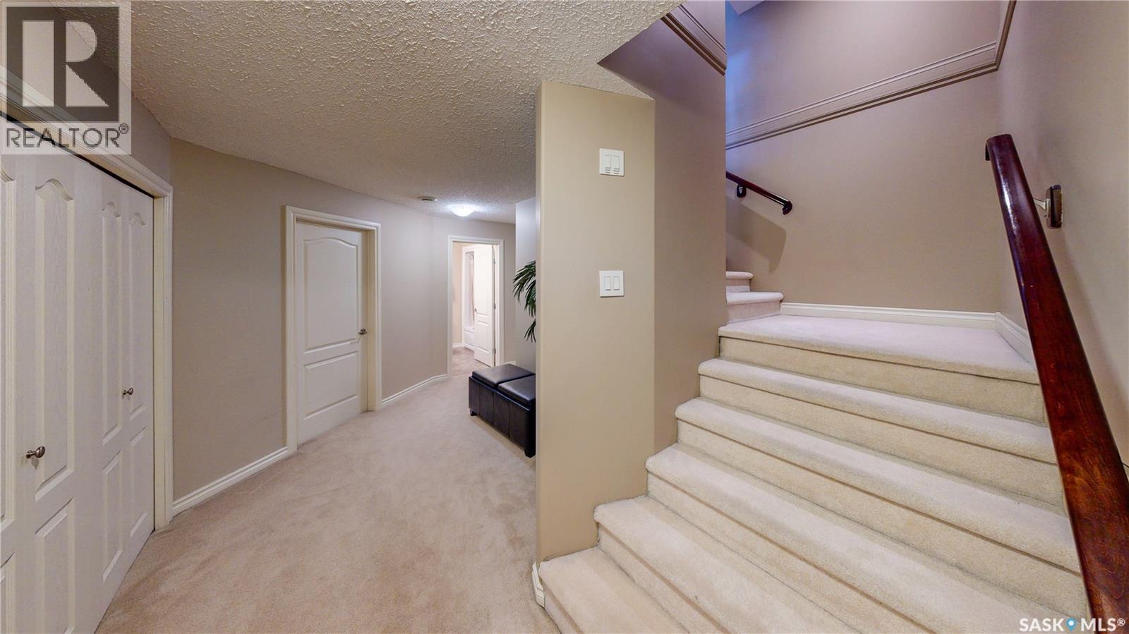 8259 Wascana Gardens Point, Regina, Saskatchewan  S4V 1G8 - Photo 47 - SK047026