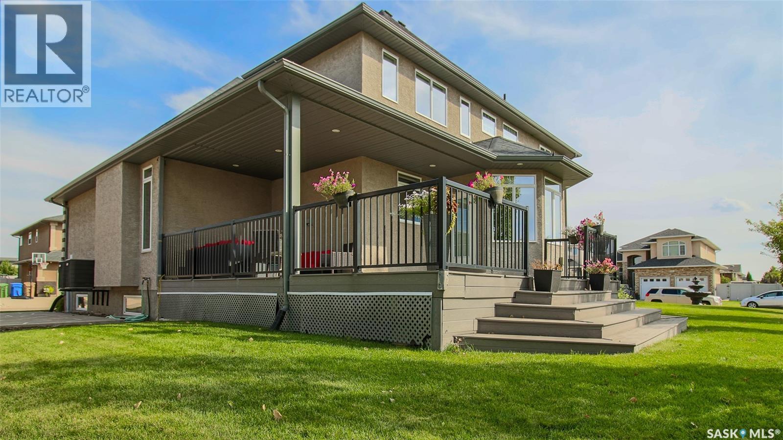 8259 Wascana Gardens Point, Regina, Saskatchewan  S4V 1G8 - Photo 69 - SK047026