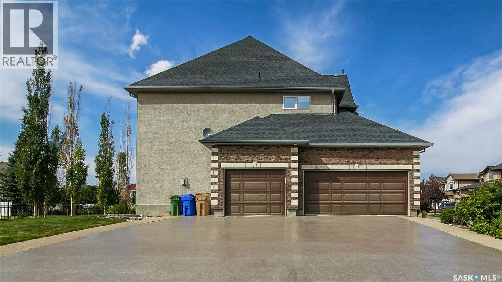 8259 Wascana Gardens Point, Regina, Saskatchewan  S4V 1G8 - Photo 71 - SK047026