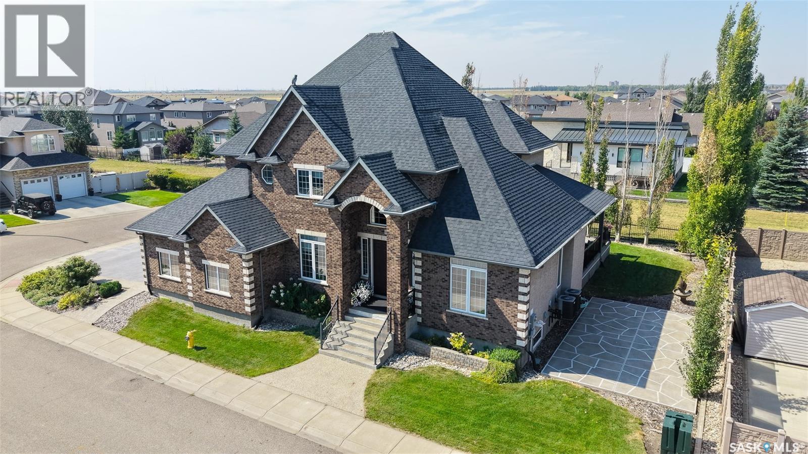 8259 Wascana Gardens Point, Regina, Saskatchewan  S4V 1G8 - Photo 77 - SK047026