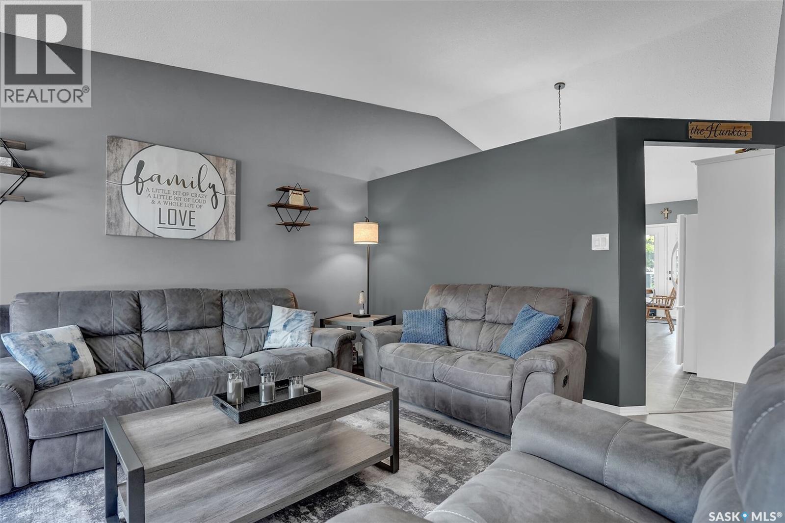 1355 Maple Leaf Crescent N, Regina, Saskatchewan  S4X 4J4 - Photo 7 - SK047024