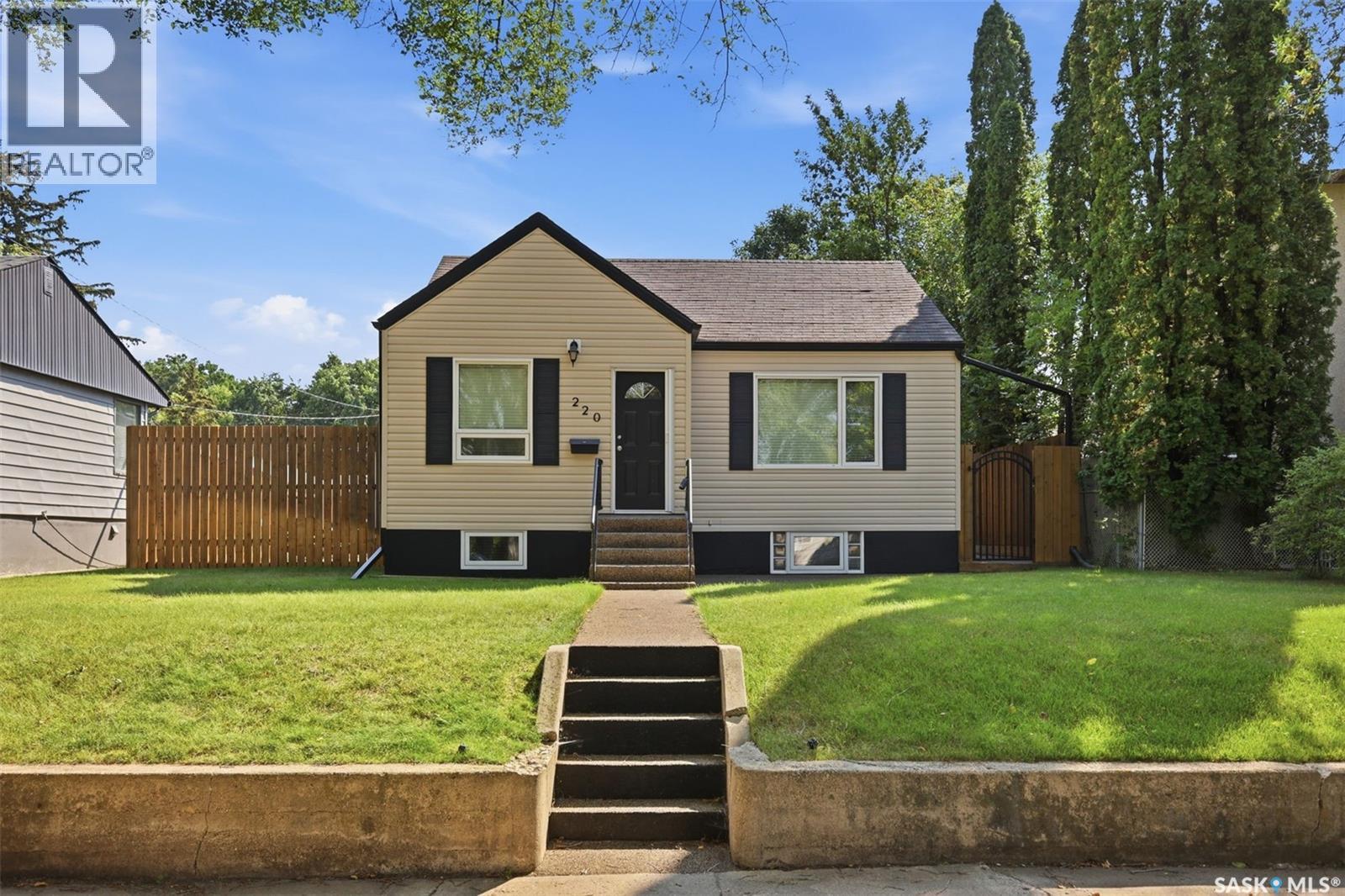 220 3rd STREET E, Saskatoon, Saskatchewan