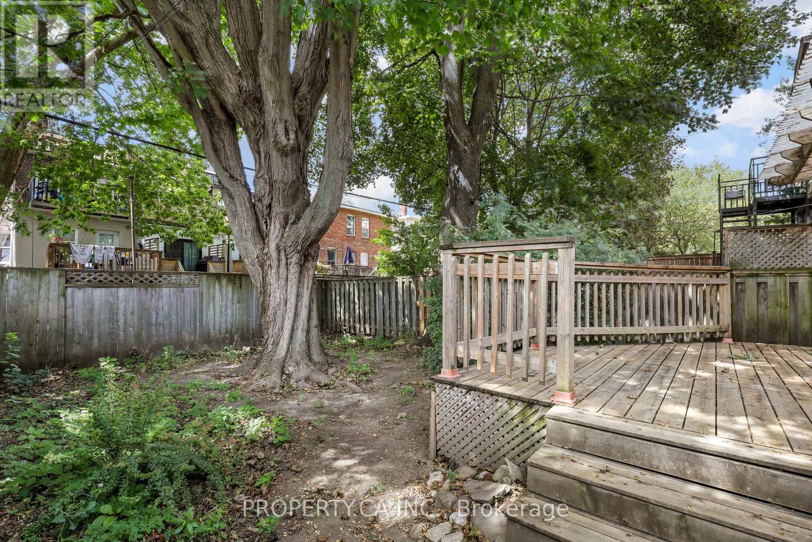 332 Woodfield Road, Toronto, Ontario  M4L 2X1 - Photo 14 - E13477898