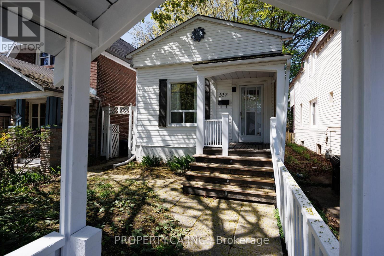 332 Woodfield Road, Toronto, Ontario  M4L 2X1 - Photo 27 - E13477898