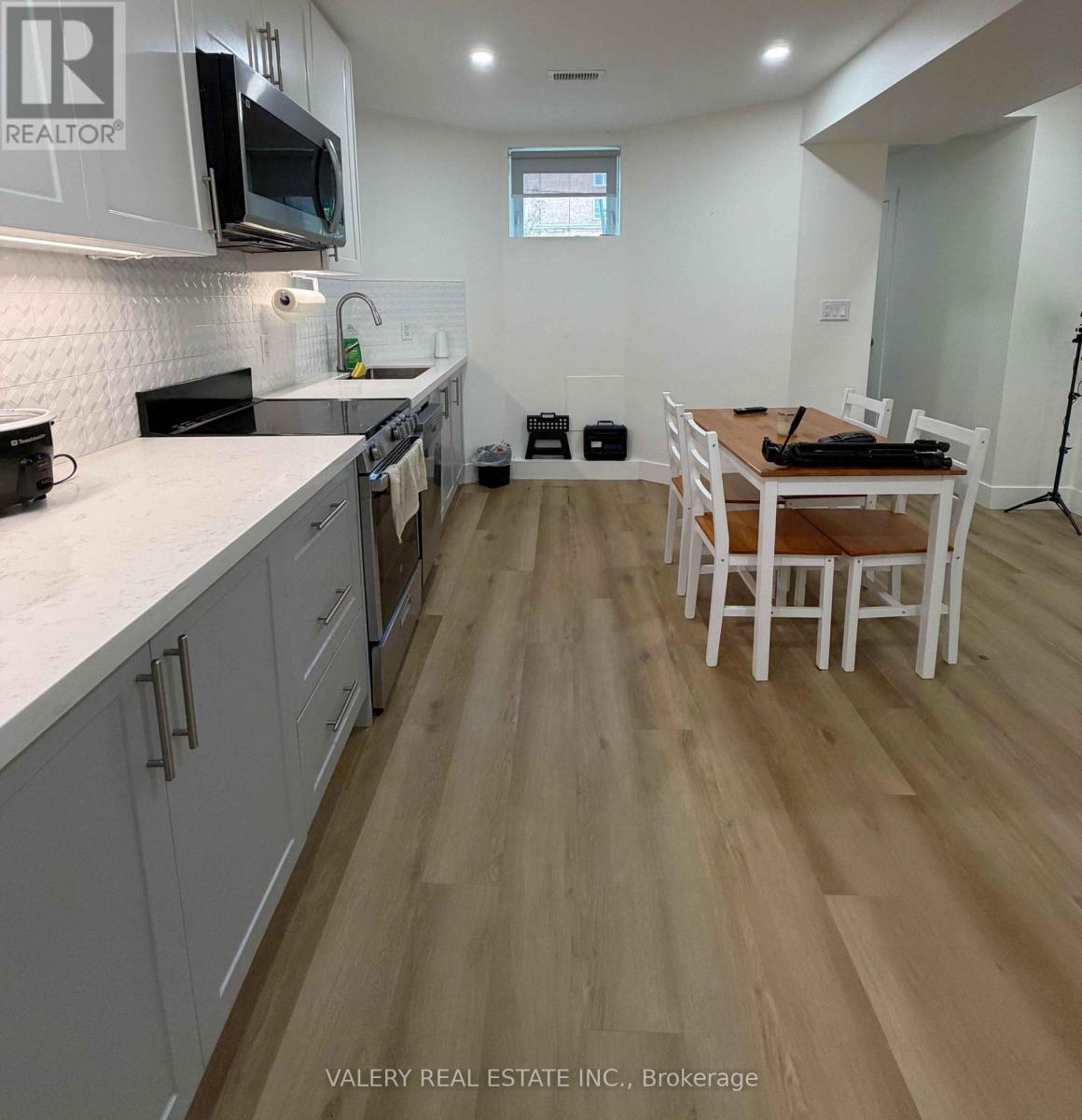 Lower - 1502 Dufferin Street, Toronto, Ontario  M6H 3L4 - Photo 8 - W13594332