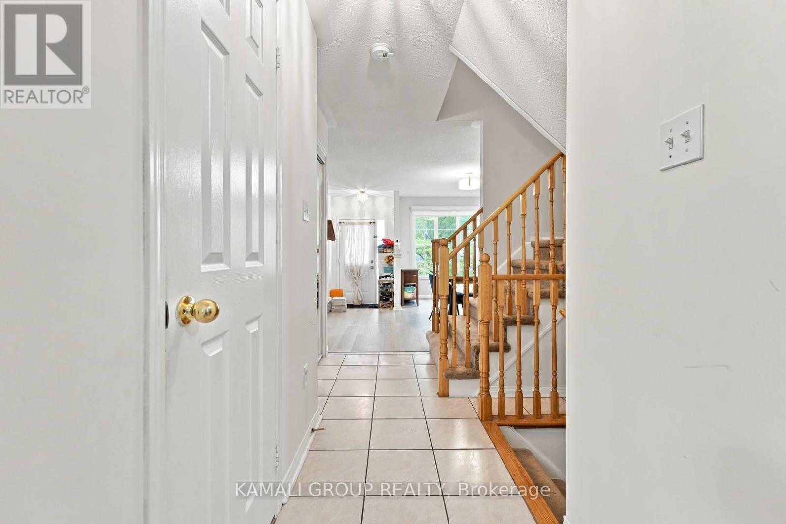 300 Flagstone Way, Newmarket, Ontario L3X 2R8 - Photo 10 - N13707648