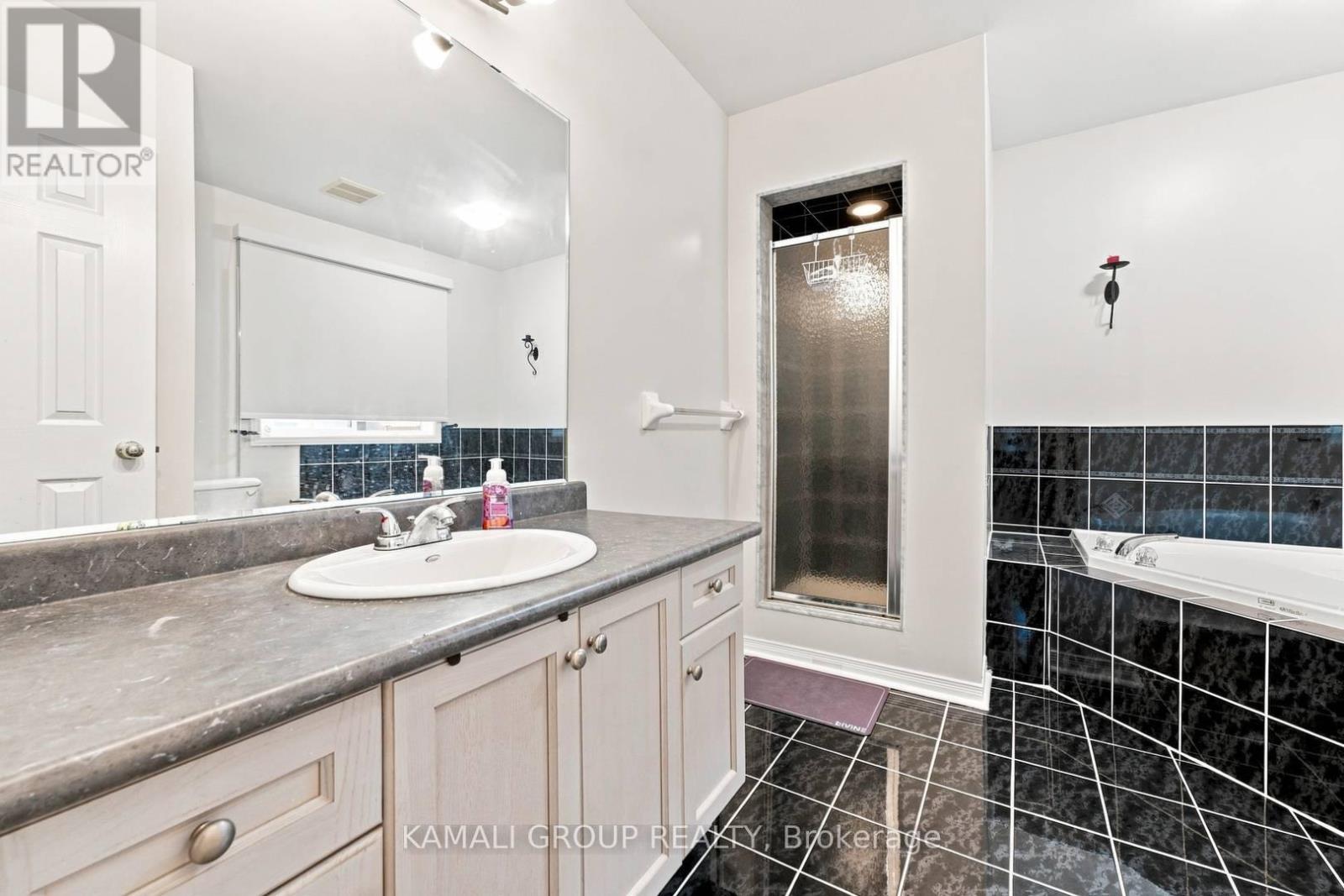 300 Flagstone Way, Newmarket, Ontario L3X 2R8 - Photo 19 - N13707648