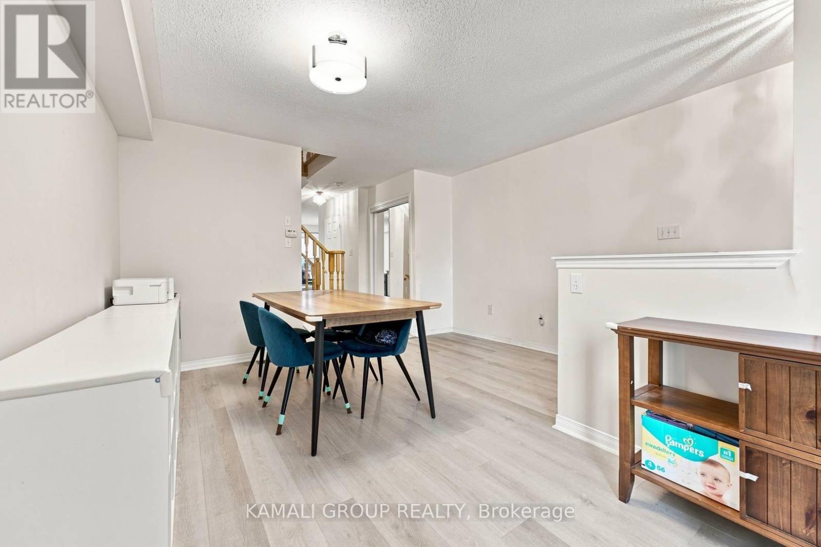 300 Flagstone Way, Newmarket, Ontario L3X 2R8 - Photo 5 - N13707648