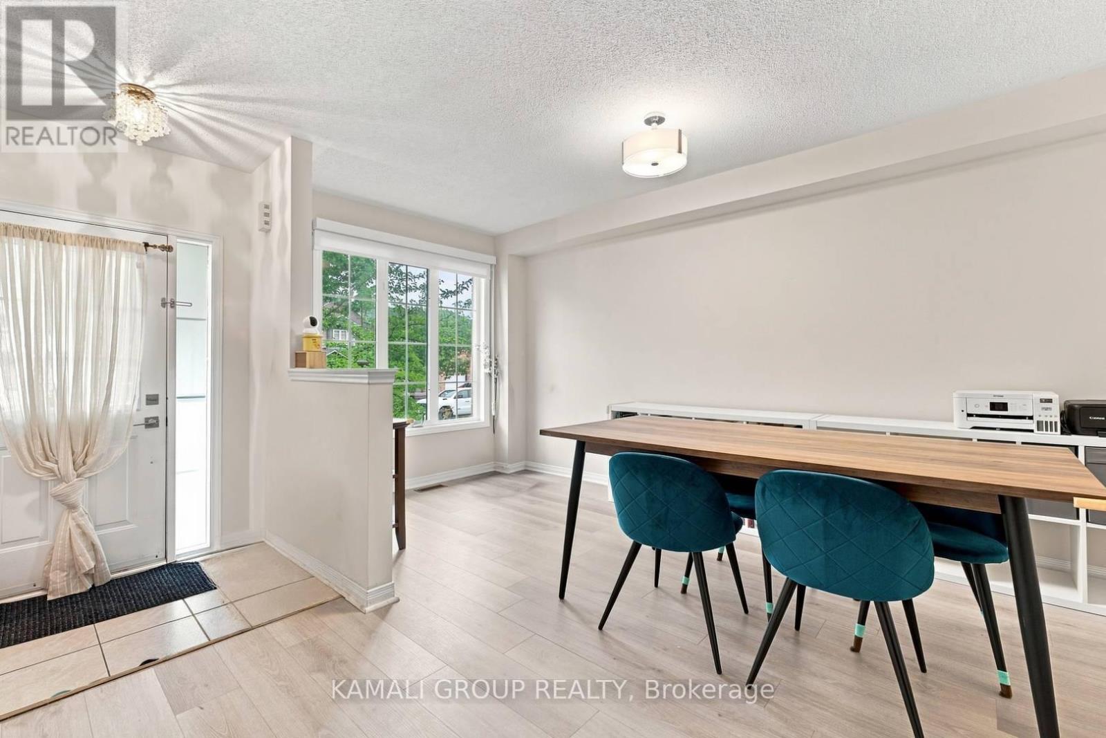 300 Flagstone Way, Newmarket, Ontario L3X 2R8 - Photo 6 - N13707648