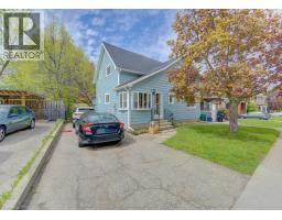 8 MARSHALL Street, Waterloo, Ontario