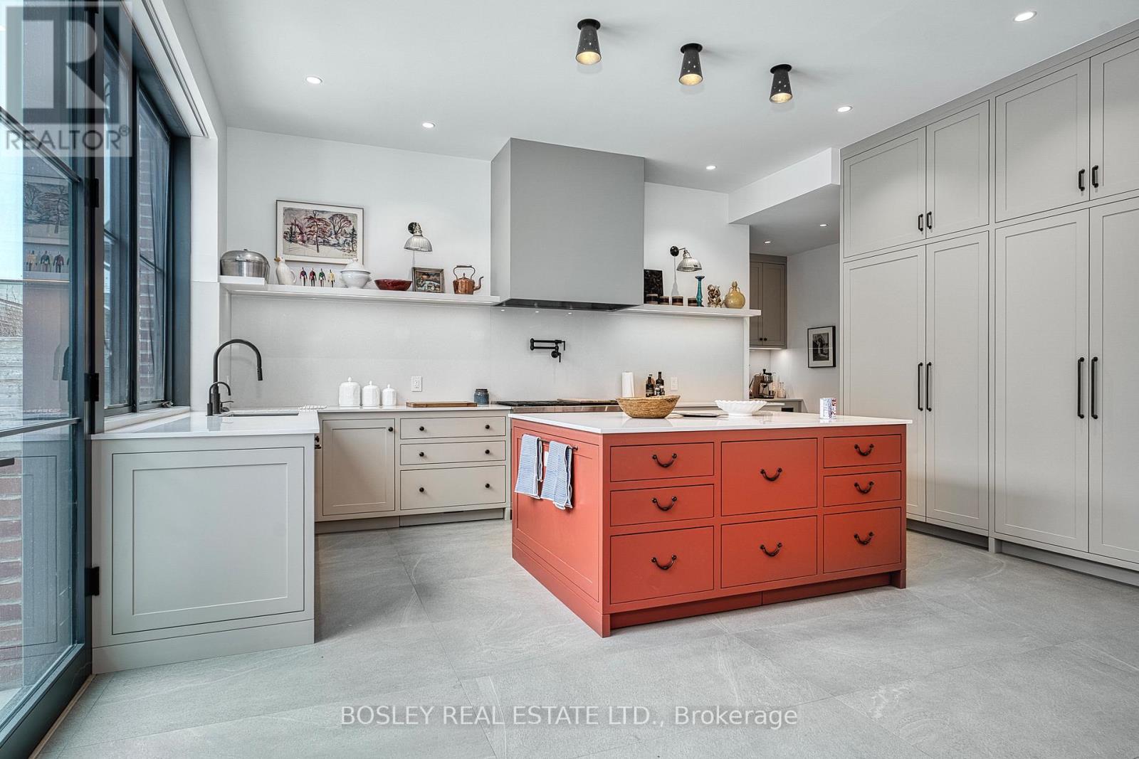 (Main House) - 34 Beaconsfield Avenue, Toronto, Ontario  M6J 3H9 - Photo 12 - C13726880