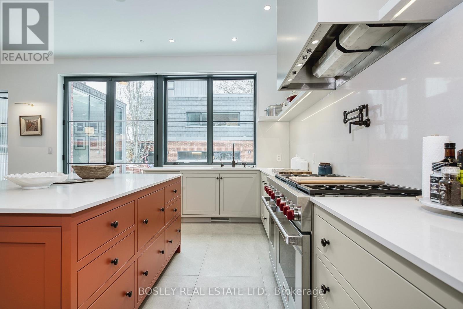 (Main House) - 34 Beaconsfield Avenue, Toronto, Ontario  M6J 3H9 - Photo 16 - C13726880
