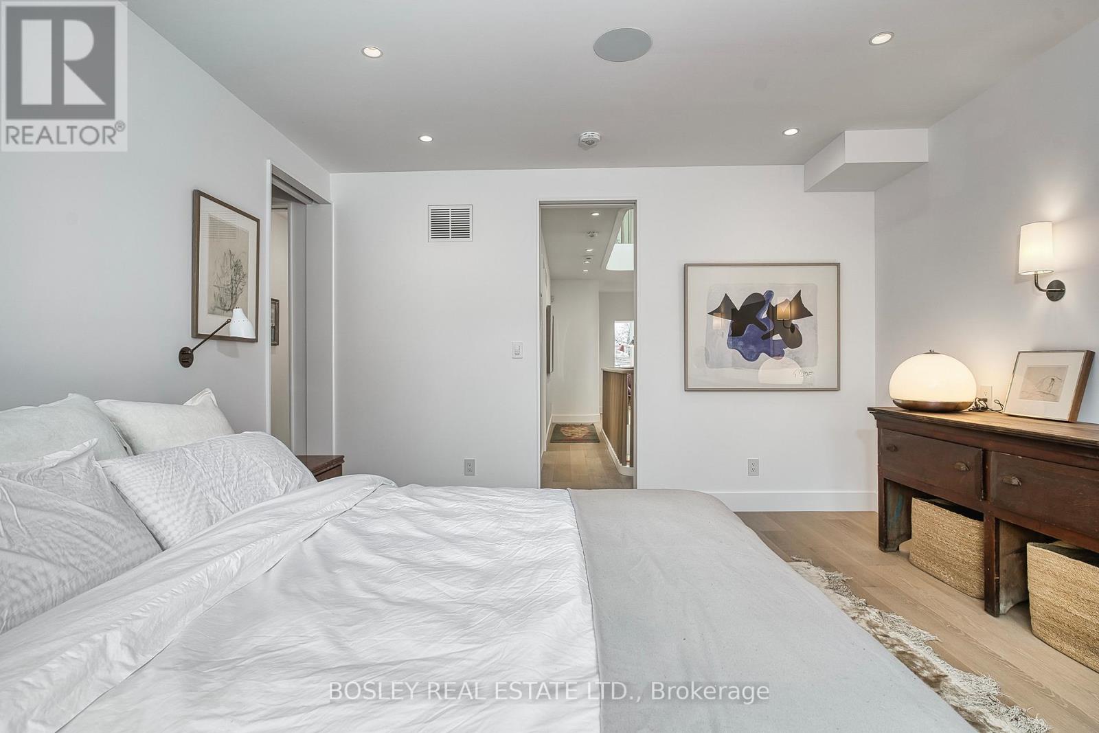 (Main House) - 34 Beaconsfield Avenue, Toronto, Ontario  M6J 3H9 - Photo 21 - C13726880