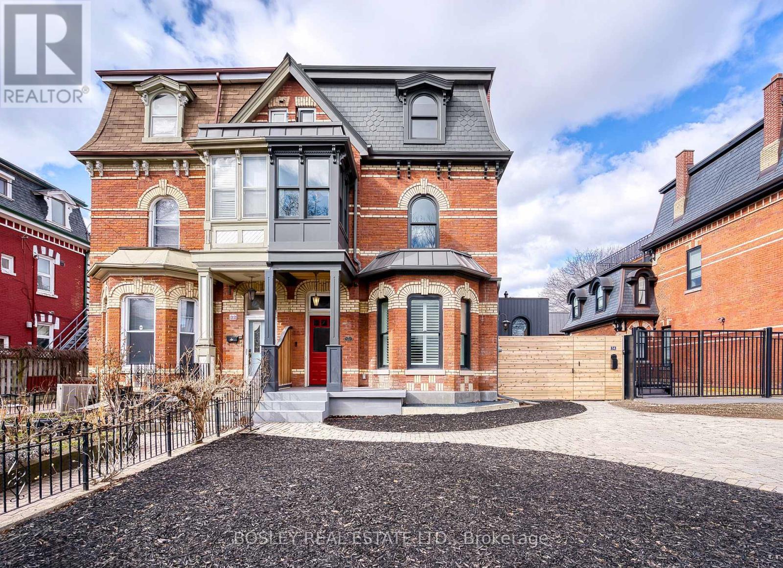 (Main House) - 34 Beaconsfield Avenue, Toronto, Ontario  M6J 3H9 - Photo 3 - C13726880