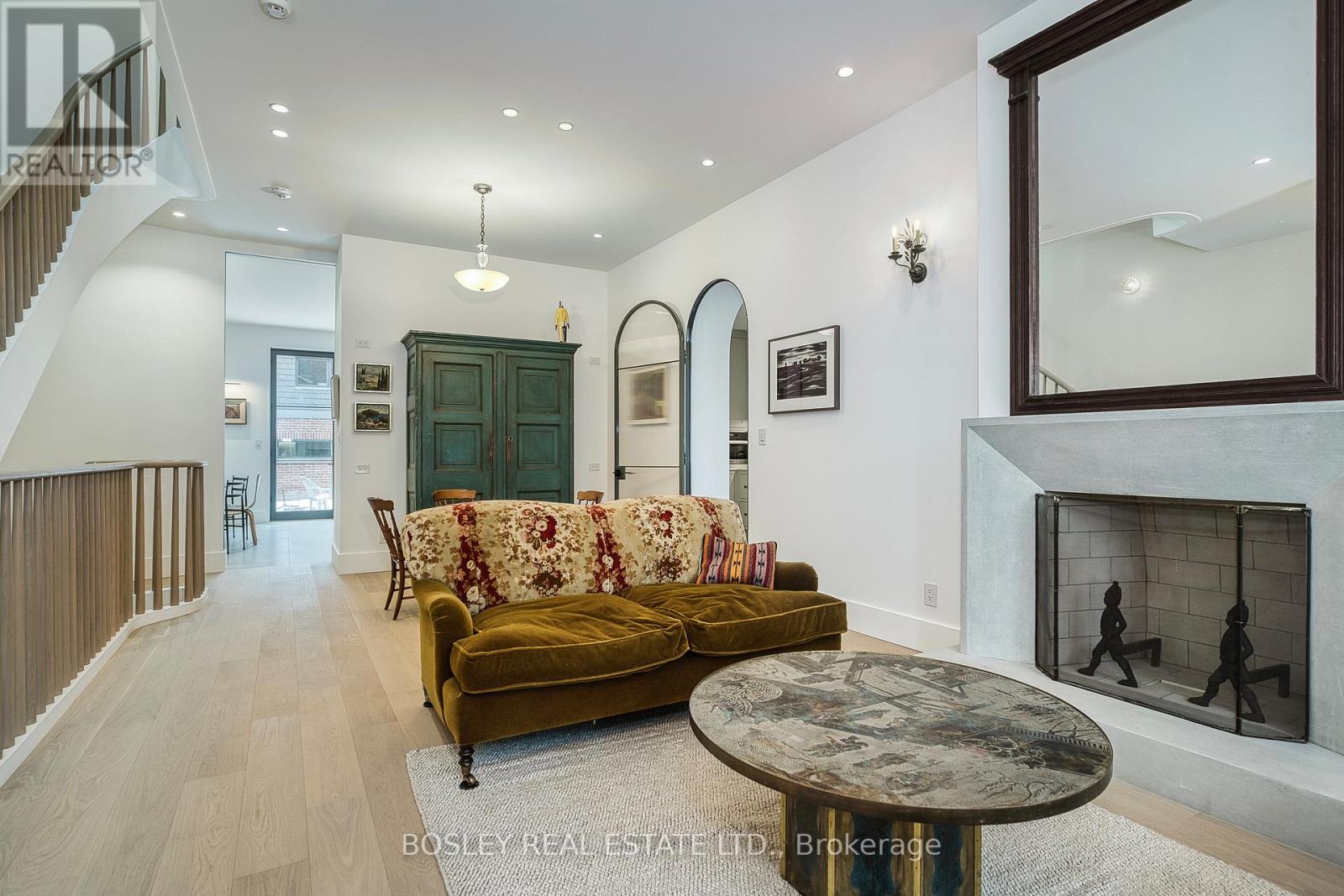 (Main House) - 34 Beaconsfield Avenue, Toronto, Ontario  M6J 3H9 - Photo 6 - C13726880