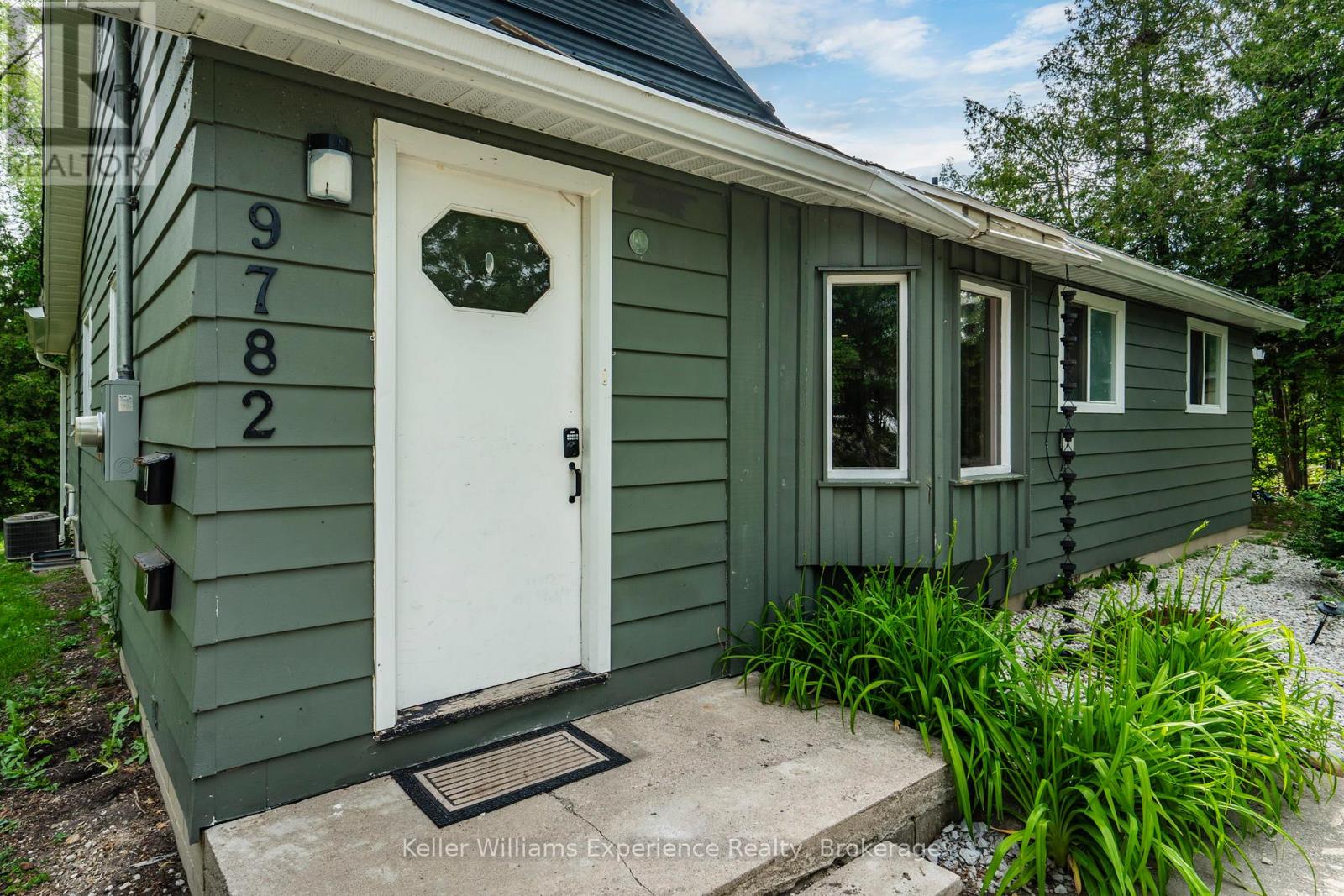 9782 Beachwood Drive, Collingwood, Ontario  L9Y 5P8 - Photo 2 - S13726838