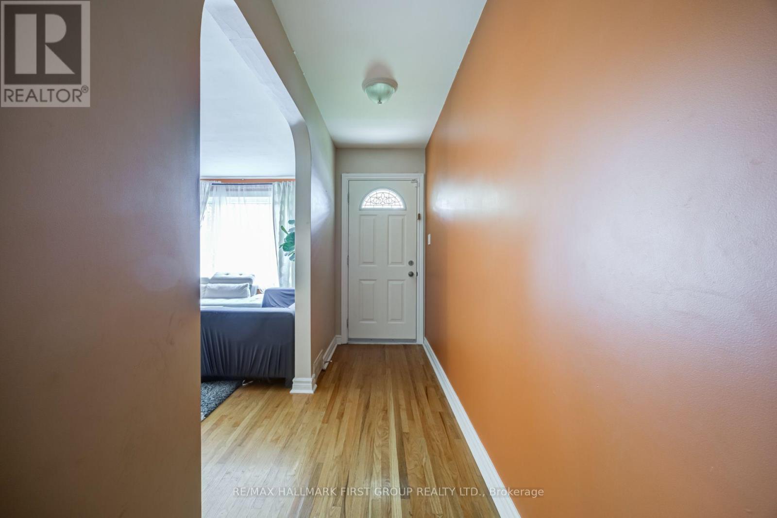 180 Sherwood Avenue, Oshawa, Ontario  L1G 3L8 - Photo 2 - E13726874