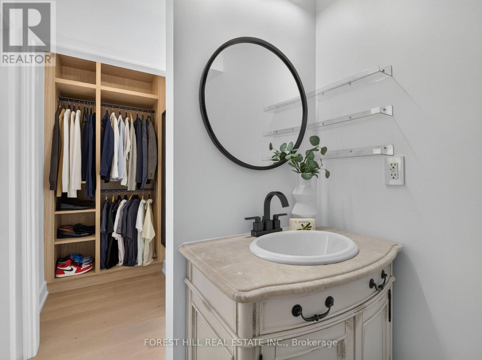 139 Gamble Avenue, Toronto, Ontario  M4J 2P2 - Photo 14 - E13726928