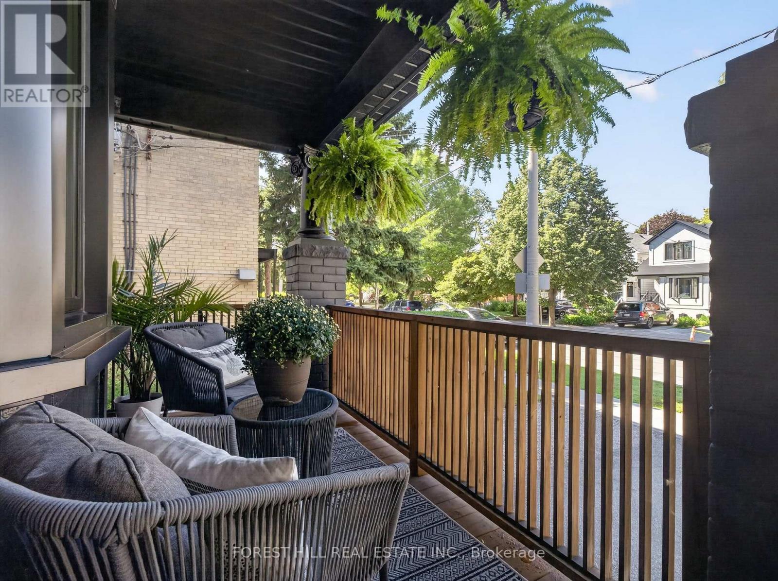 139 Gamble Avenue, Toronto, Ontario  M4J 2P2 - Photo 3 - E13726928