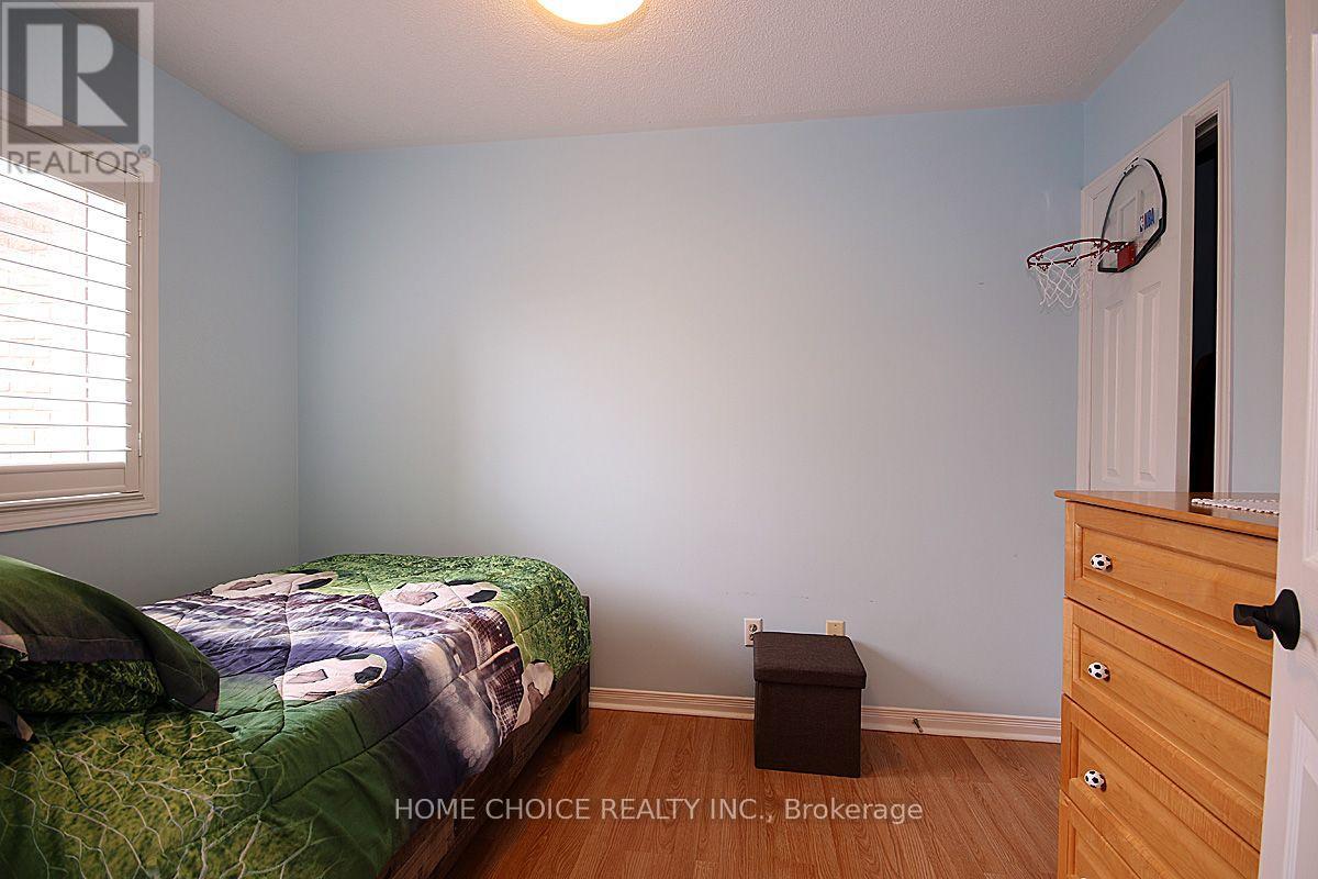 155 Hollandview Trail, Aurora, Ontario  L4G 7J2 - Photo 18 - N13726814