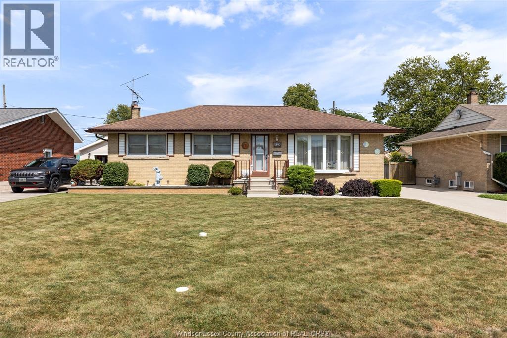 MLS# 26021129: 3890 AVON, Windsor, Canada