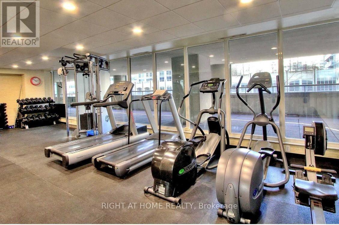 2306 - 750 Bay Street, Toronto, Ontario  M5G 1N6 - Photo 7 - C13649910