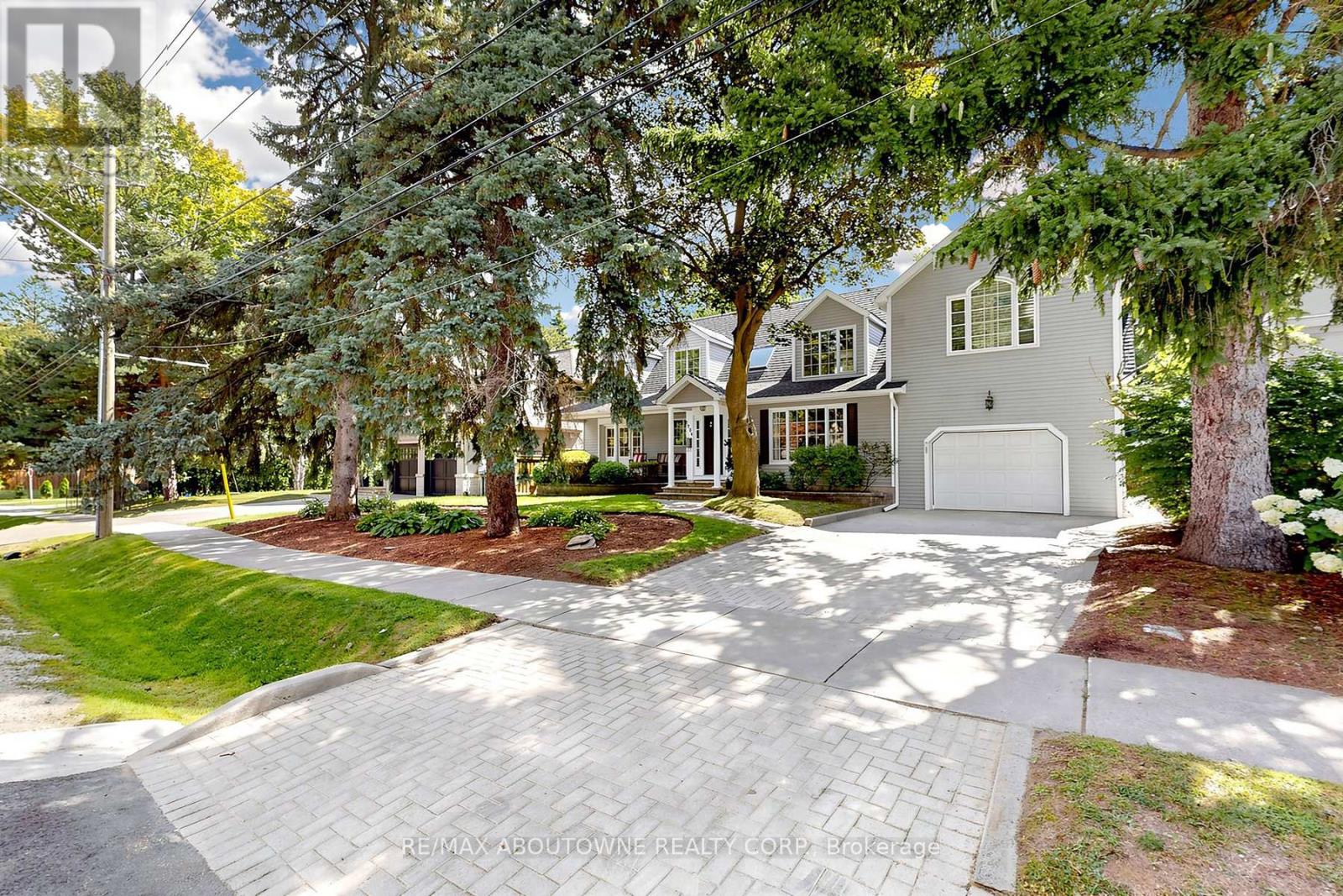 1304 Devon Road, Oakville, Ontario  L6J 2L8 - Photo 2 - W13726842