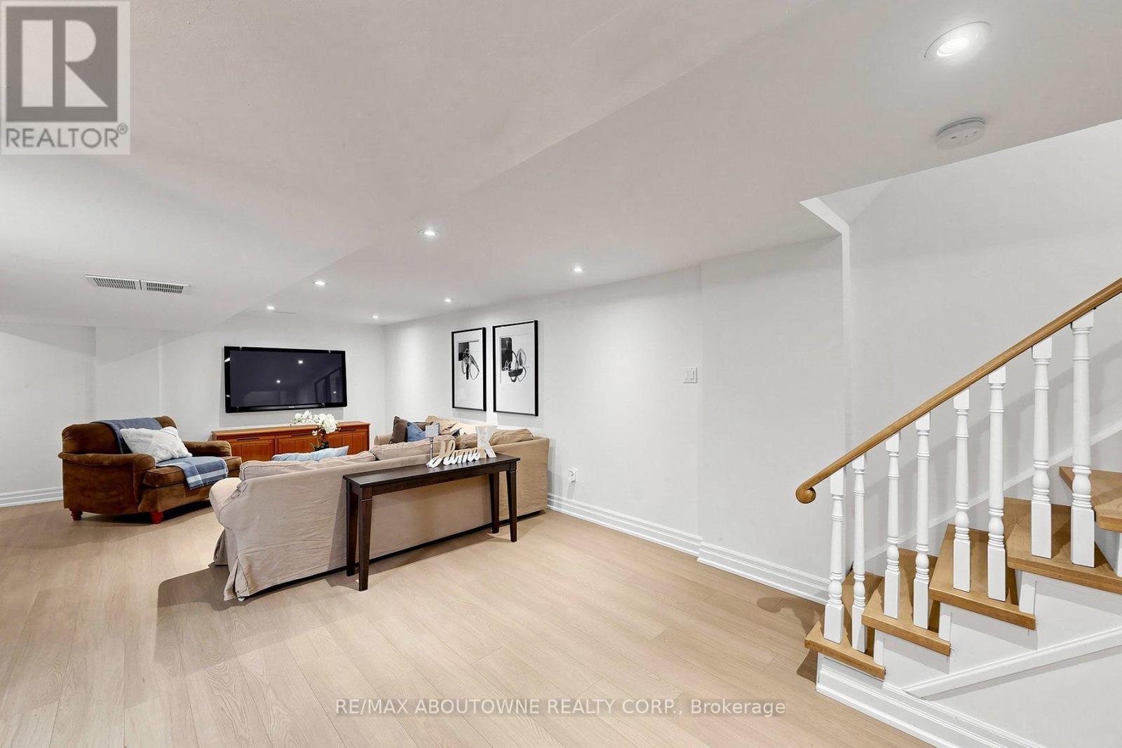 1304 Devon Road, Oakville, Ontario  L6J 2L8 - Photo 36 - W13726842