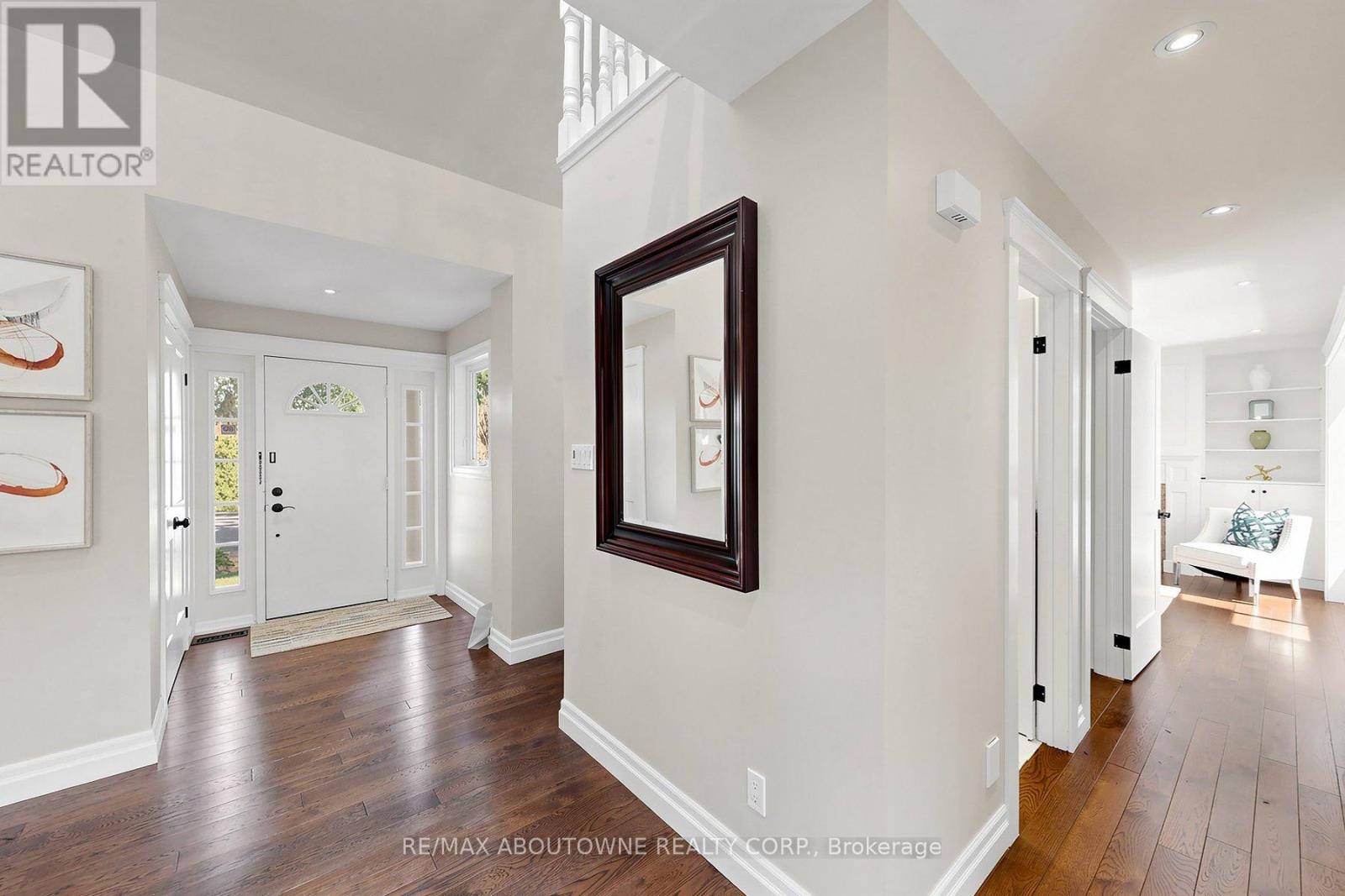1304 Devon Road, Oakville, Ontario  L6J 2L8 - Photo 5 - W13726842