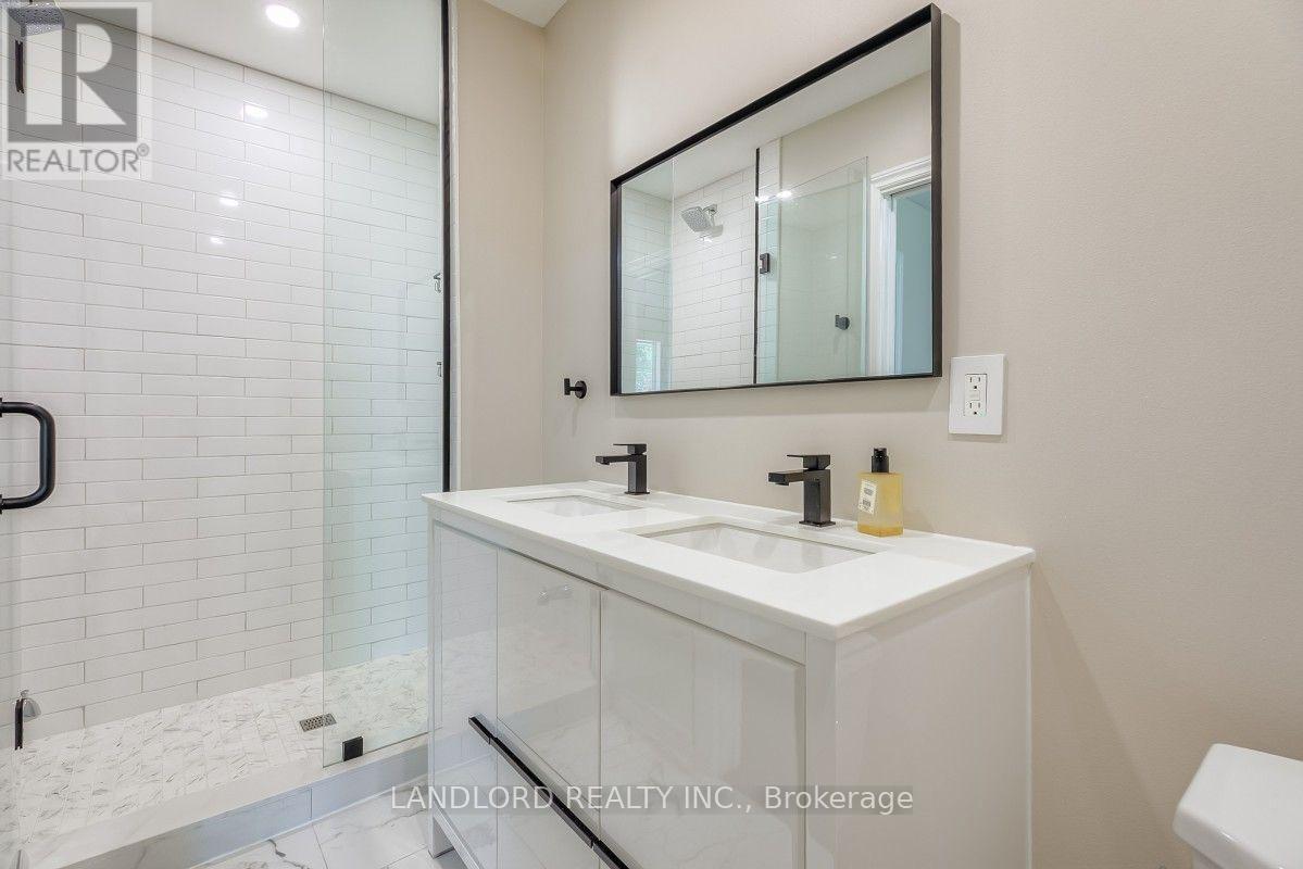 Main - 257 Wales Crescent, Oakville, Ontario  L6L 3X8 - Photo 15 - W13726870