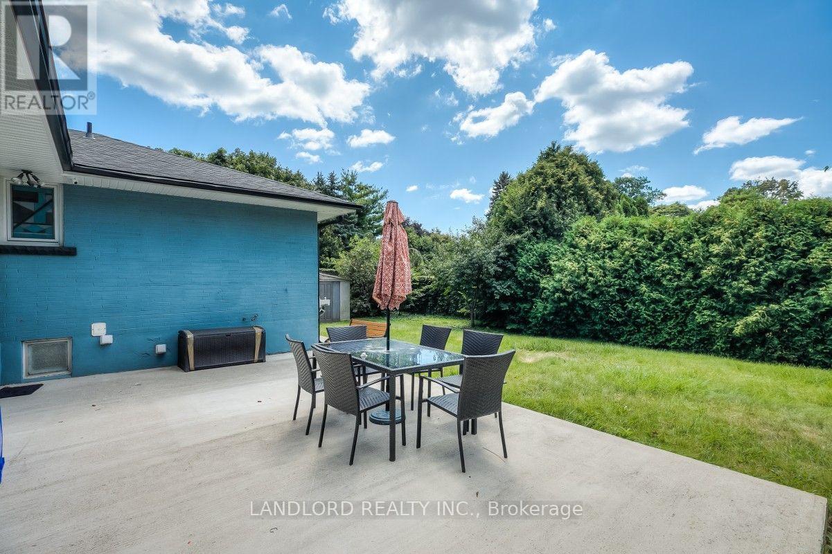Main - 257 Wales Crescent, Oakville, Ontario  L6L 3X8 - Photo 22 - W13726870