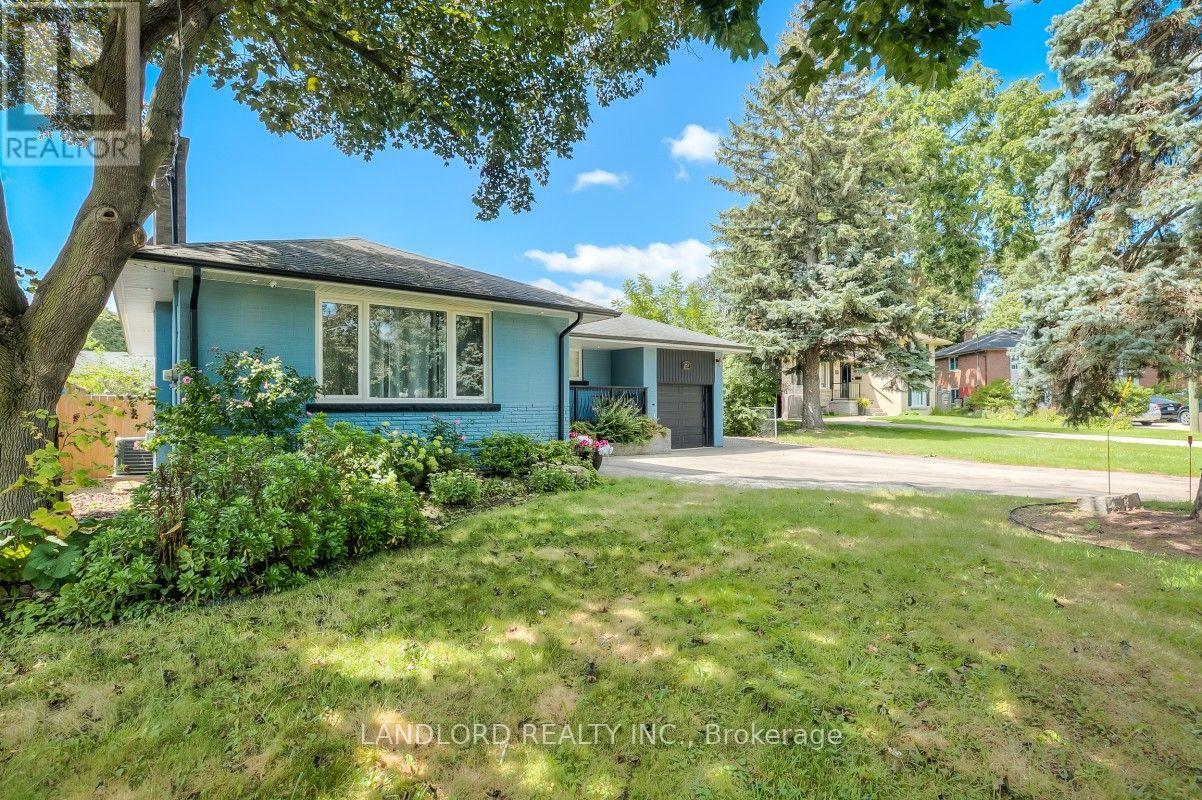 Main - 257 Wales Crescent, Oakville, Ontario  L6L 3X8 - Photo 3 - W13726870