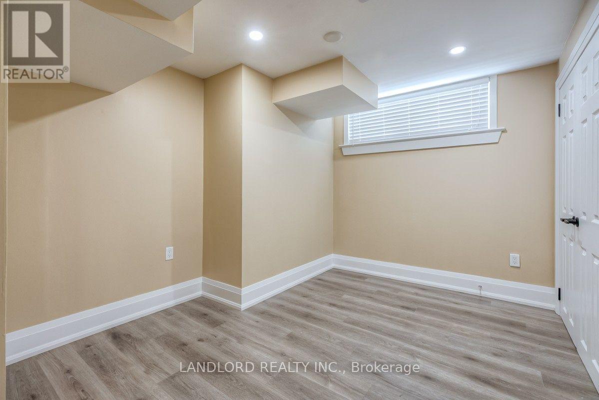 Lower - 257 Wales Crescent, Oakville, Ontario  L6L 3X8 - Photo 10 - W13726886