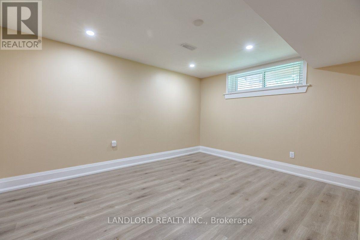 Lower - 257 Wales Crescent, Oakville, Ontario  L6L 3X8 - Photo 11 - W13726886