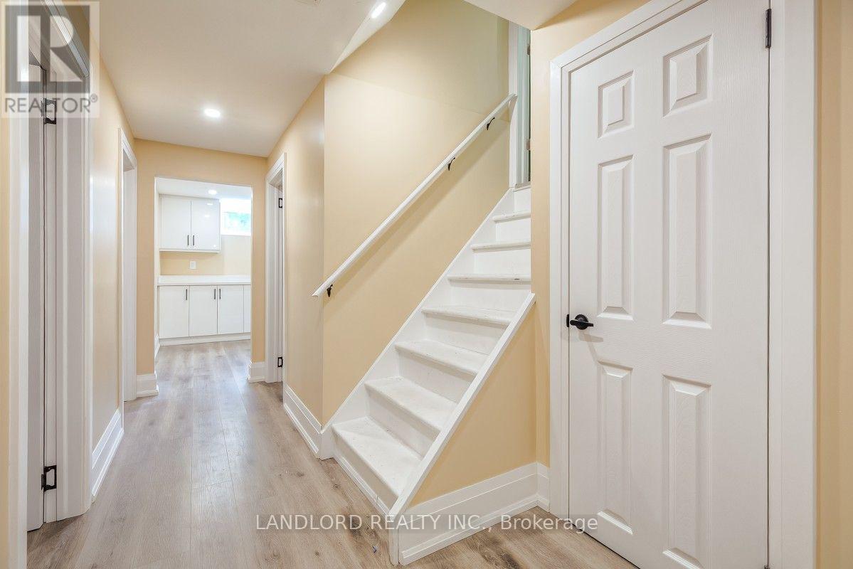 Lower - 257 Wales Crescent, Oakville, Ontario  L6L 3X8 - Photo 5 - W13726886