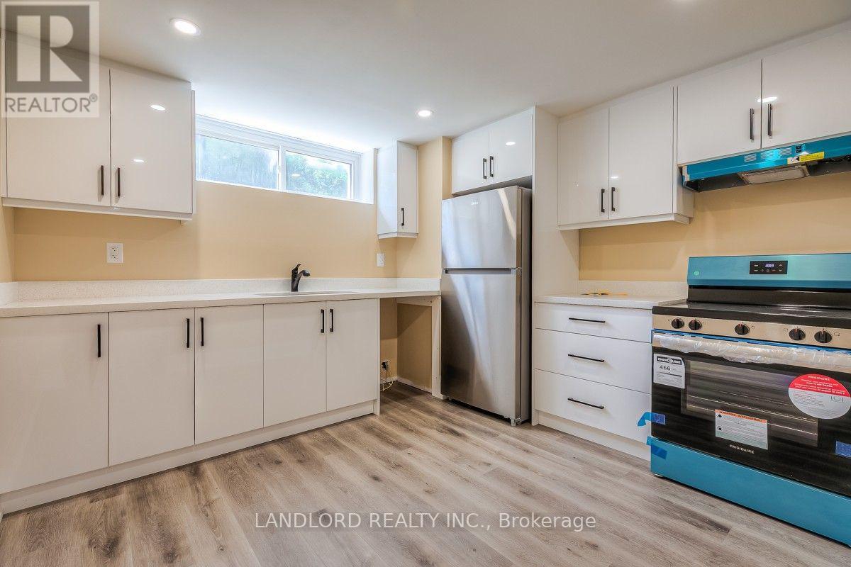 Lower - 257 Wales Crescent, Oakville, Ontario  L6L 3X8 - Photo 8 - W13726886