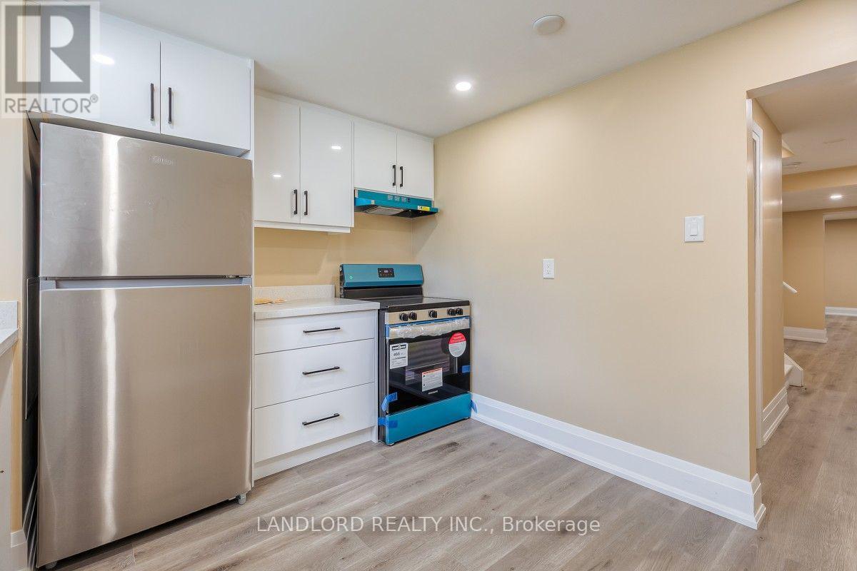 Lower - 257 Wales Crescent, Oakville, Ontario  L6L 3X8 - Photo 9 - W13726886