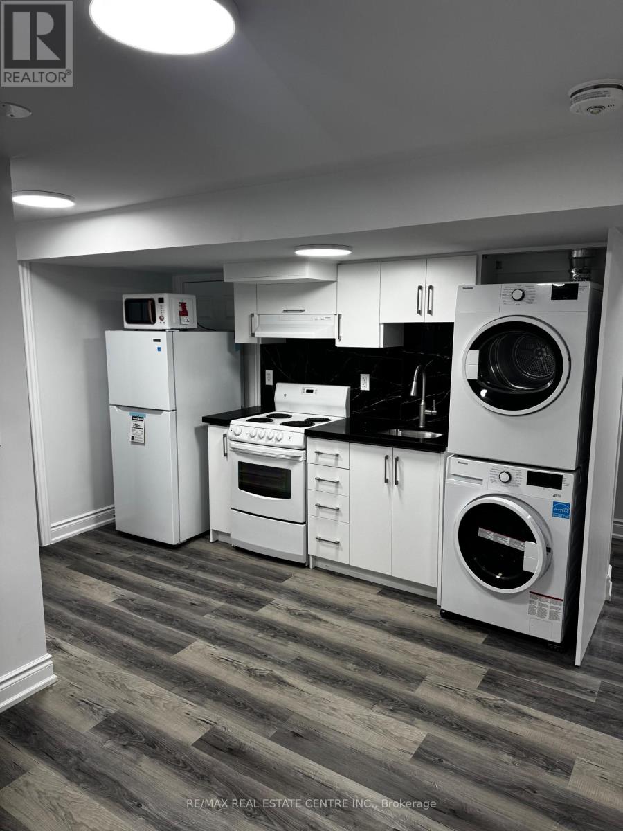 Lower Level - 1025 Blairholm Avenue, Mississauga, Ontario  L5C 1G5 - Photo 10 - W13726888