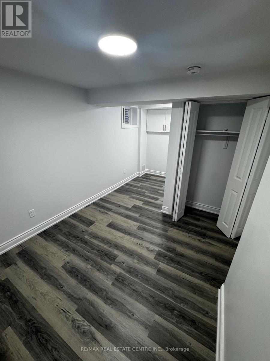 Lower Level - 1025 Blairholm Avenue, Mississauga, Ontario  L5C 1G5 - Photo 16 - W13726888