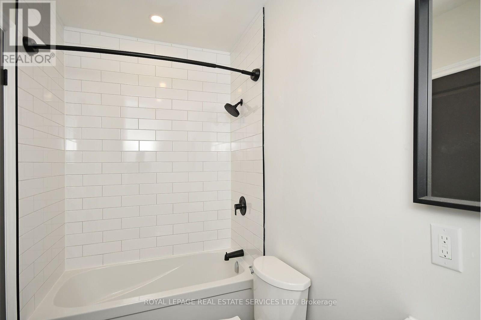 Main - 47 Emerald Avenue N, Hamilton, Ontario  L8L 5K2 - Photo 11 - X13726818
