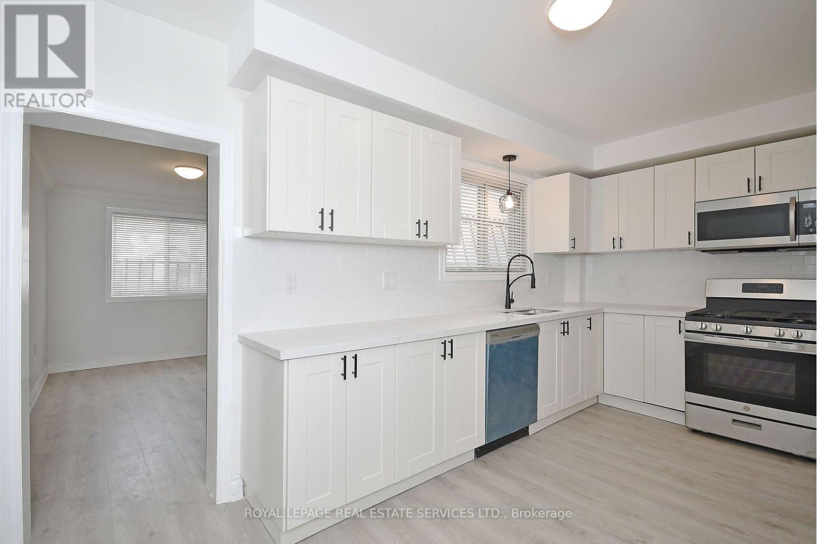 Main - 47 Emerald Avenue N, Hamilton, Ontario  L8L 5K2 - Photo 4 - X13726818