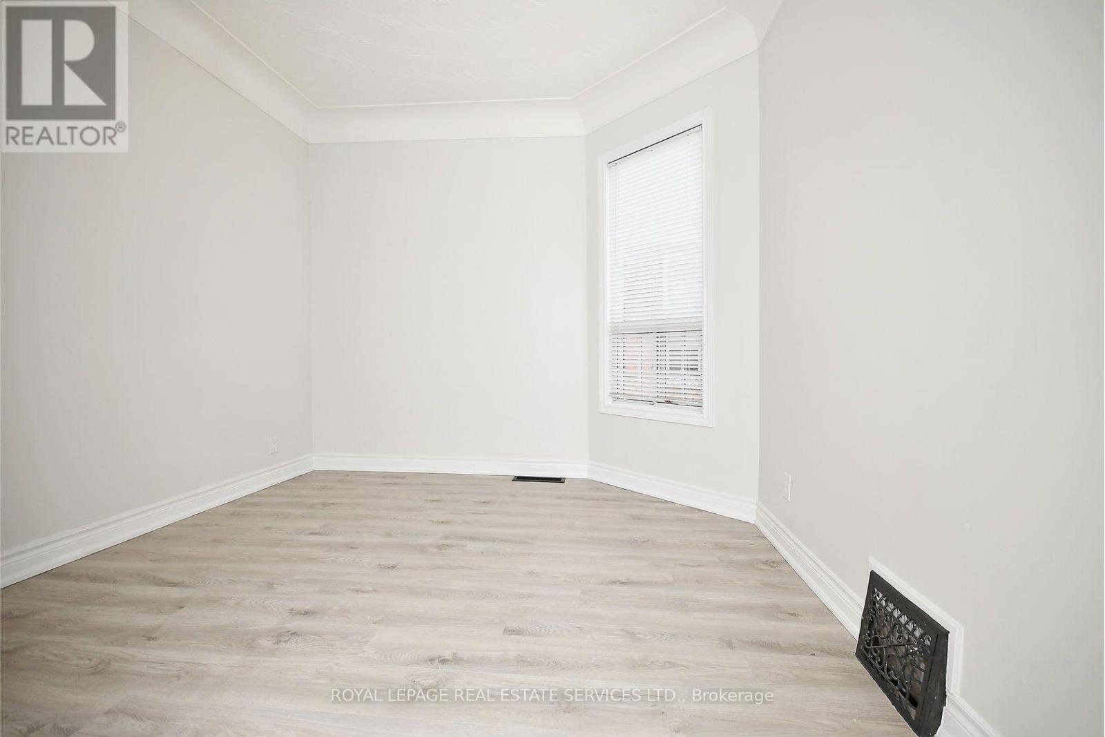 Main - 47 Emerald Avenue N, Hamilton, Ontario  L8L 5K2 - Photo 7 - X13726818